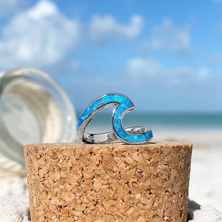 Bague Onda en argent avec opale bleue