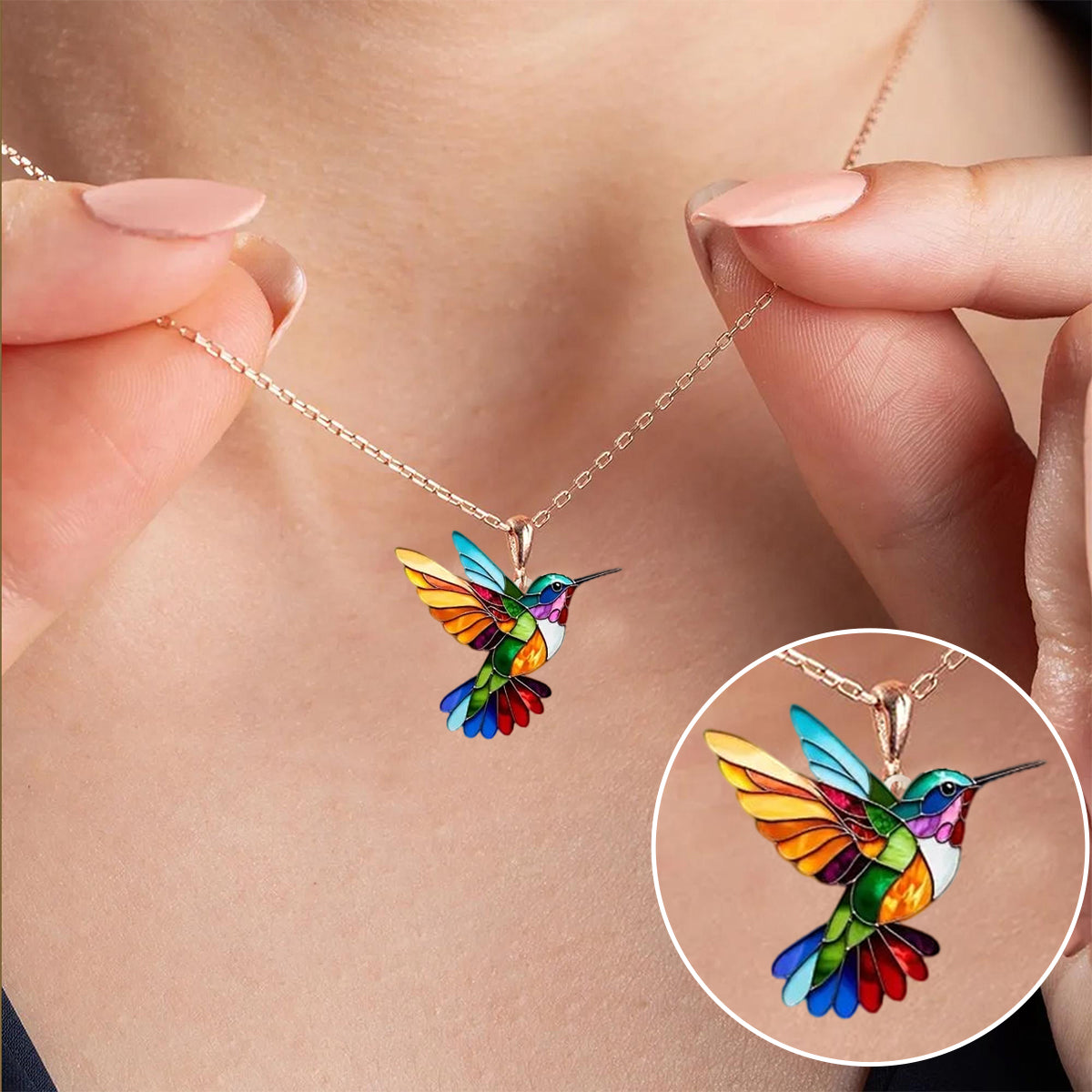 Magnifique collier avec motif colibri