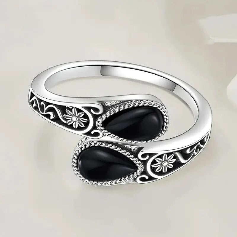 Bague élégante avec fleur en pierre de lune
