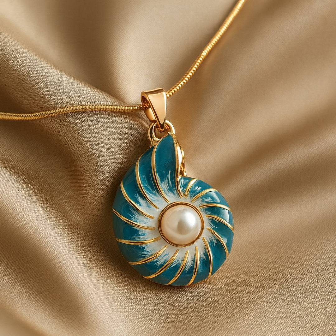 Collier en coquillage bleu perle