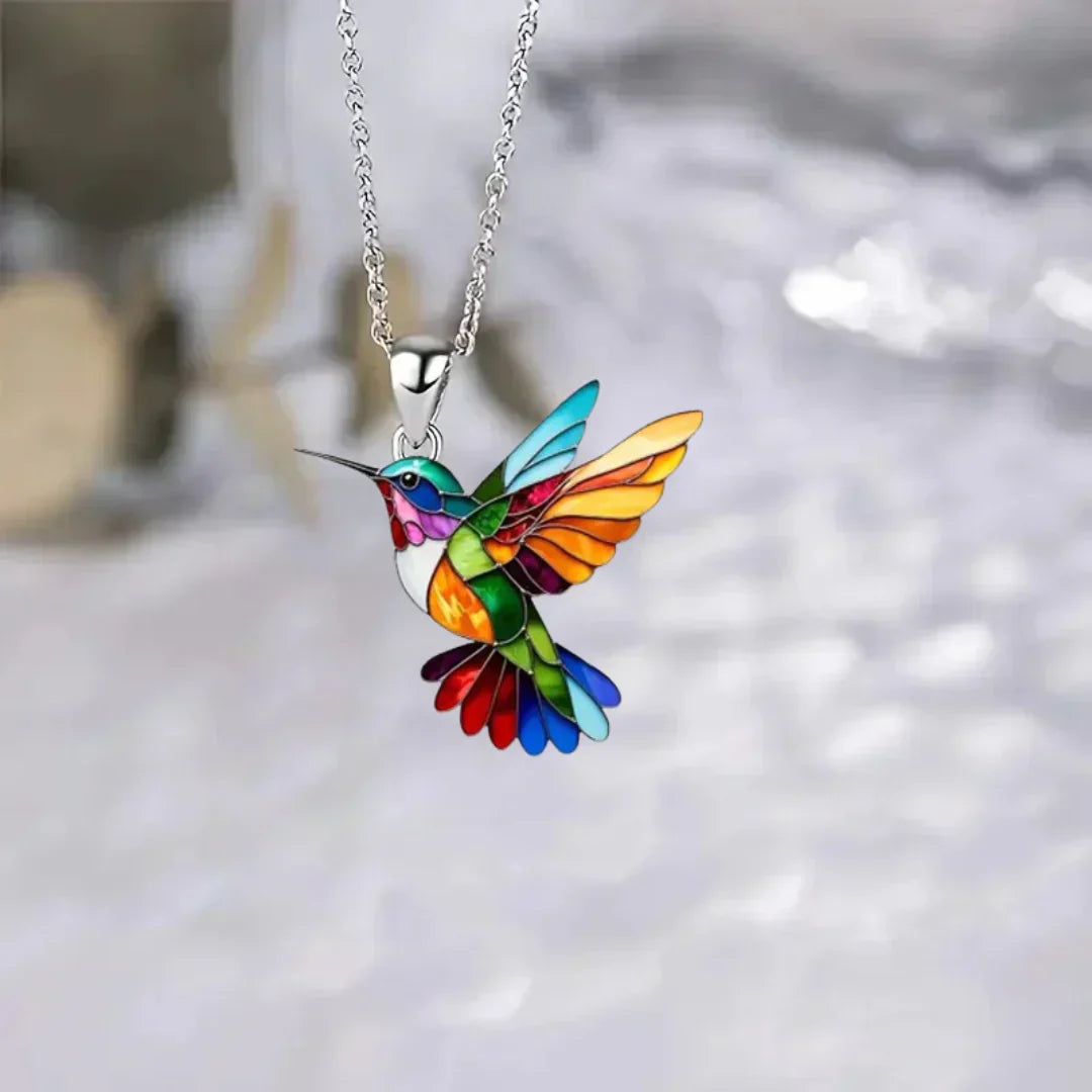 Magnifique collier avec motif colibri