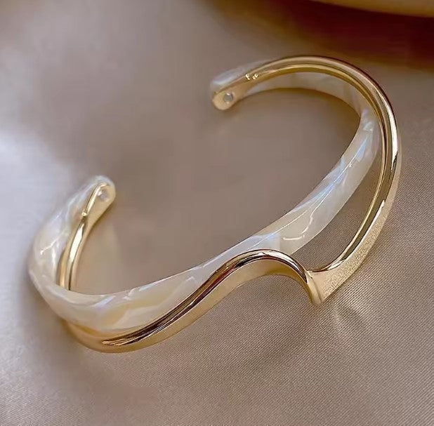 Bracelet à coquillages blancs