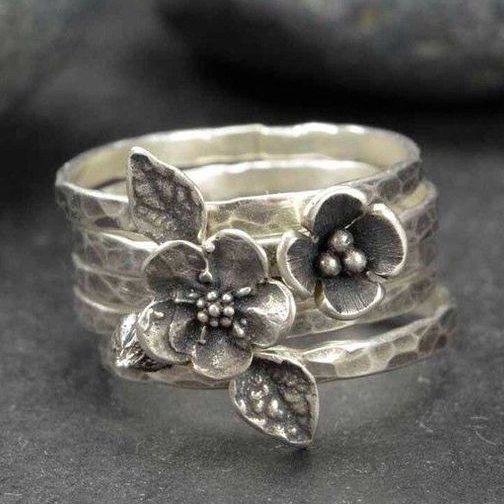 Vintage multi-row silver ring with flowers